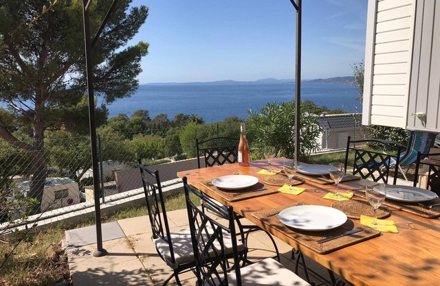 Mobile home with sea and Ile d'Or view in St Raphael