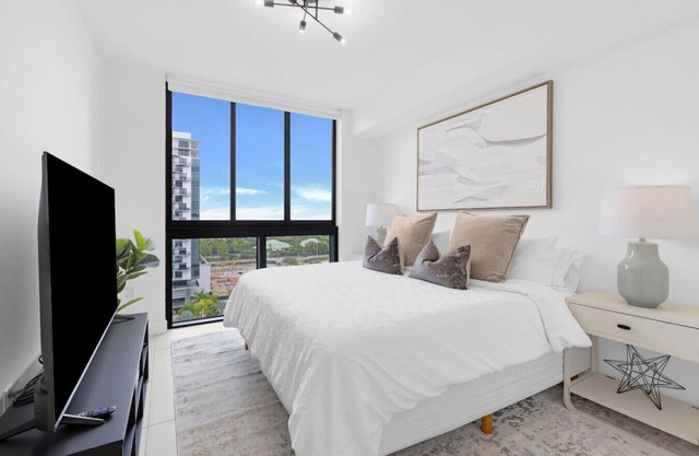 Modern 1BR| Downtown Doral