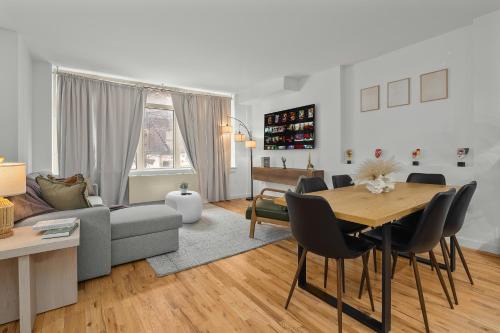 Modern 2BR Steps from New York's Iconic Broadway