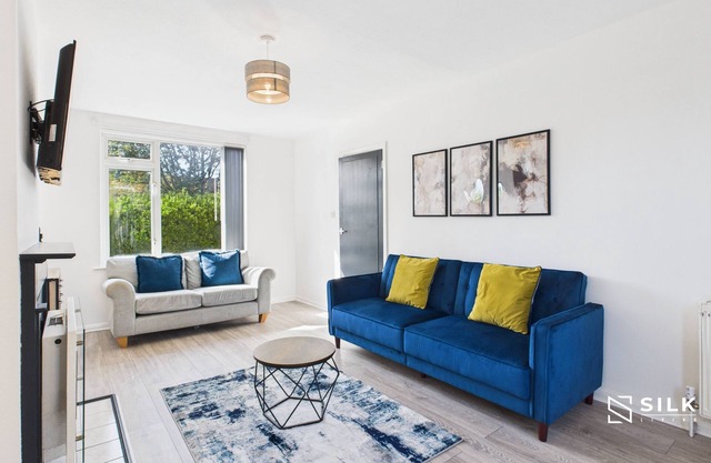 Modern 3-Bed | Home Near QA Hospital | Sleeps 7