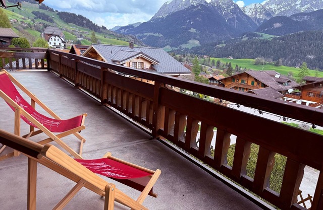 Modern 3 Br Duplex With Huge Panoramic Alps Views