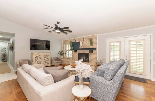 Modern 4-bedroom home, Perfect location in San Antonio with patio and games