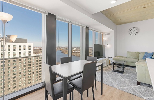Modern and spacious 3Br 3Ba apartment assembly row