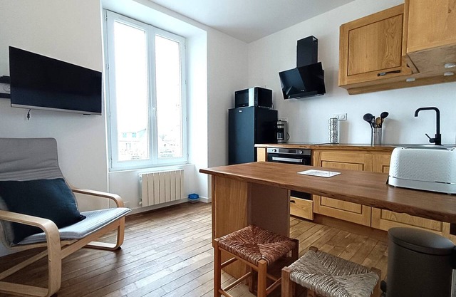 Modern Apartment in Trébeurden Center, 400m from Beach