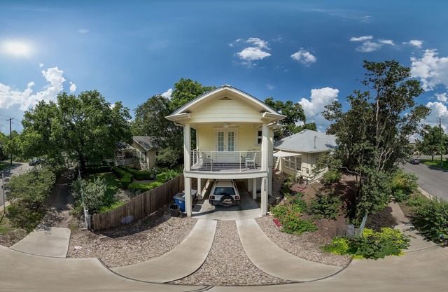 Modern apartment near the University of Texas