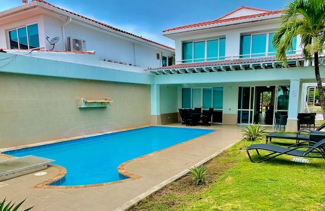 Modern Beachfront House With Pool 1