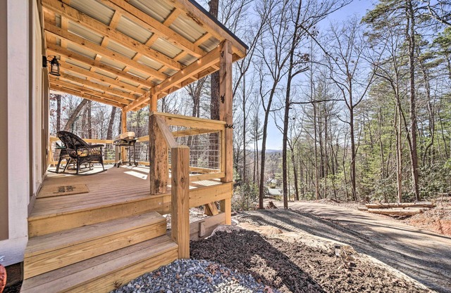 Modern Cabin w/Fire Pit < 3 Mi to Trails!