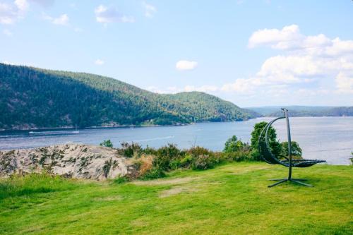 Modern cabin with a panoramic view of the Oslo Fjord