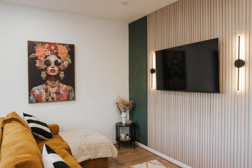 Modern City-Centre Group Stay, Sleeps 12, Free Parking, by Manchester Piccadilly