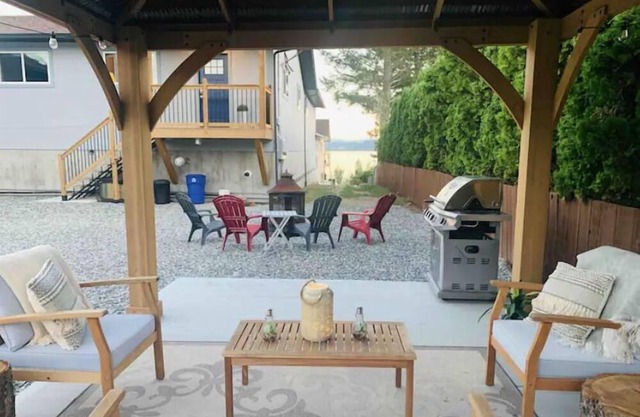 Modern Clean 1 Bed Suite - Lakes / Bicycle Trails & Wineries