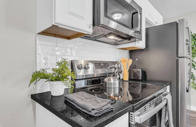 Modern Comfort - 2BR Home with Workspace