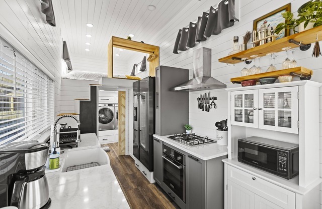 Modern & comfortable tiny home