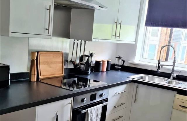 Modern Contractor stay 2BR Apt w/Free Wi-fi & Washer