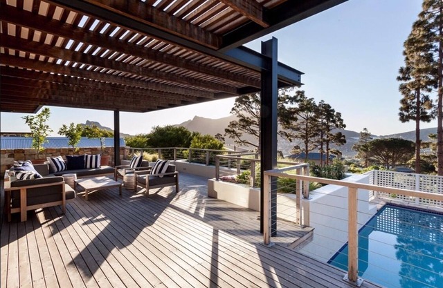 Modern design, fantastic view, solar power, no load shedding, borehole water