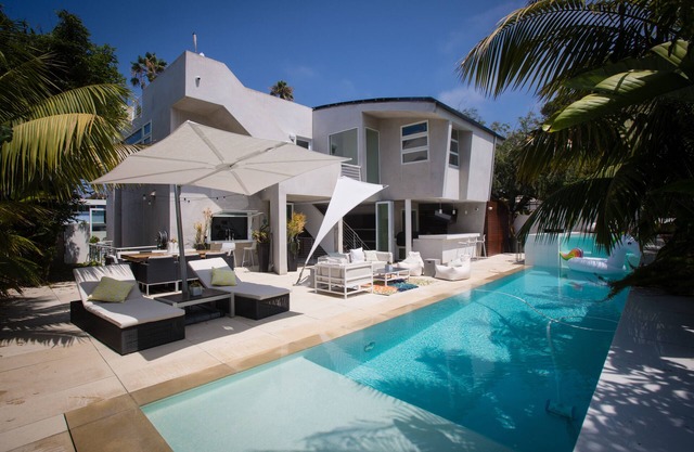 Modern Dream! Amazing views of Ocean! Walk to the Beach with Pool and Spa!
