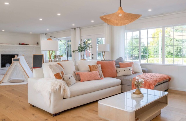 Modern Farmhouse on 1 Acre | Steps to Park | w/Spa