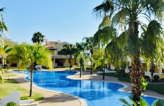 Modern Luxurious Algarve Villa - 3 bed 3 bath in Excellent Location - n