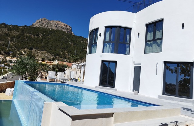 Modern luxury new build villa paradise, sea view, aircon, pool