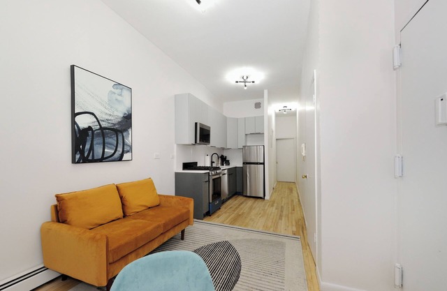 Modern New 2-BDR apartment steps to Central Park with WiFi, AC, Washer&Dryer