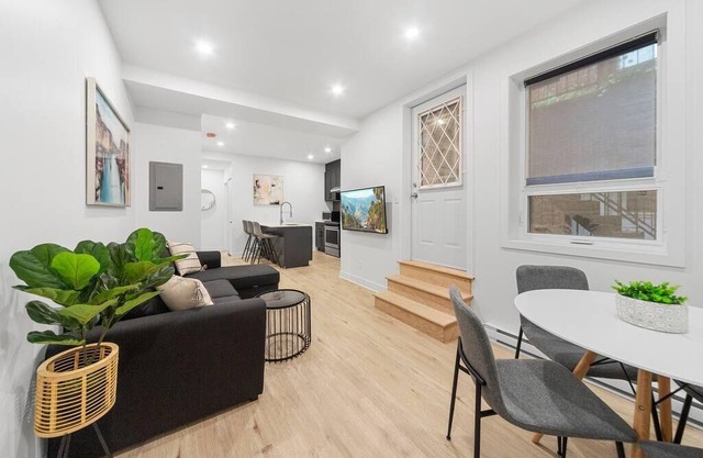 modern & peaceful 2 bed condo, sleep 6,