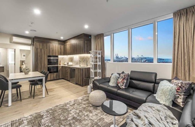 Modern Penthouse. Close to Spark Arena! by Zodiak Stays