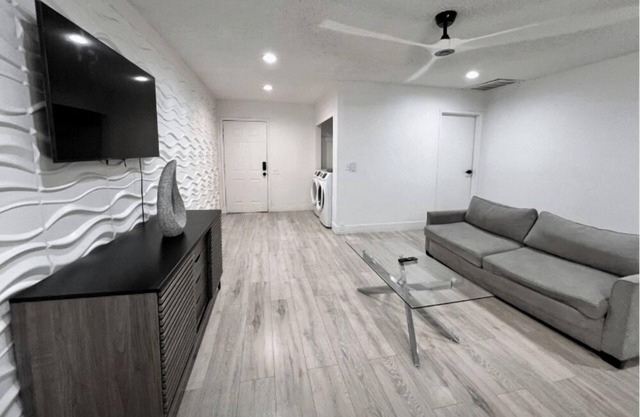 Modern renovated apartment in Fremont