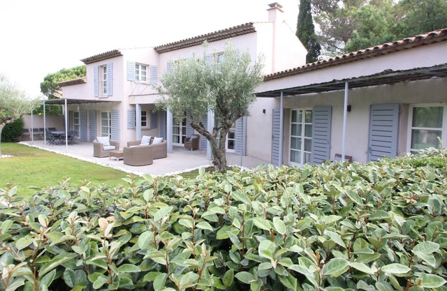 Modern six bed Villa with Pool in the centre of St Tropez.