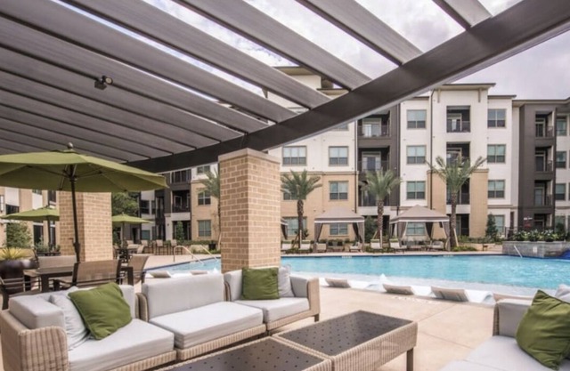 Modern Stay / luxury apartment in spring, tx