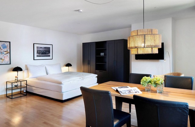Modern Studio Apartment No. 21 in the City Center with Wi-Fi