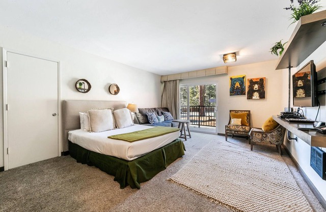 Modern Studio Deluxe #231 at Donner Lake Village