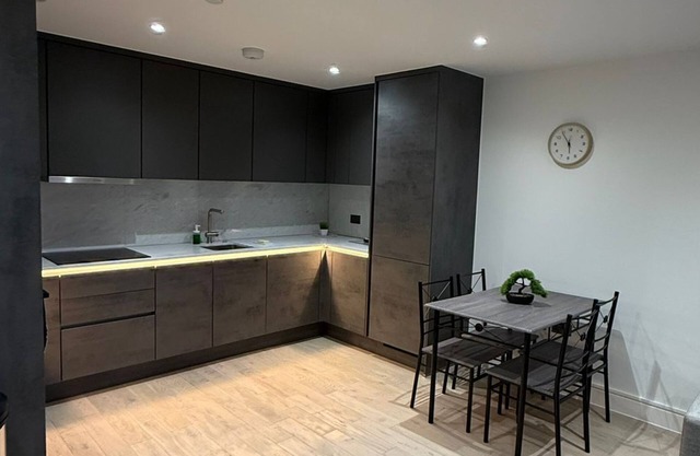 Modern Studio in the City Center - Steps from Major Attractions