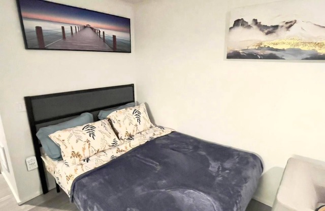 "Modern Studio Oasis in the Heart of Seattle's Vibrant Neighborhood!