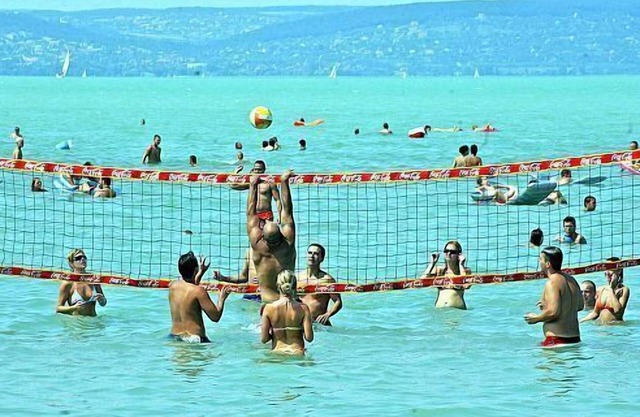 Modern style apartment with ait-conditioner & pool, free WIFI, beach is 120m