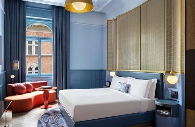 Modern & Stylish 1BR Suite near the Opera