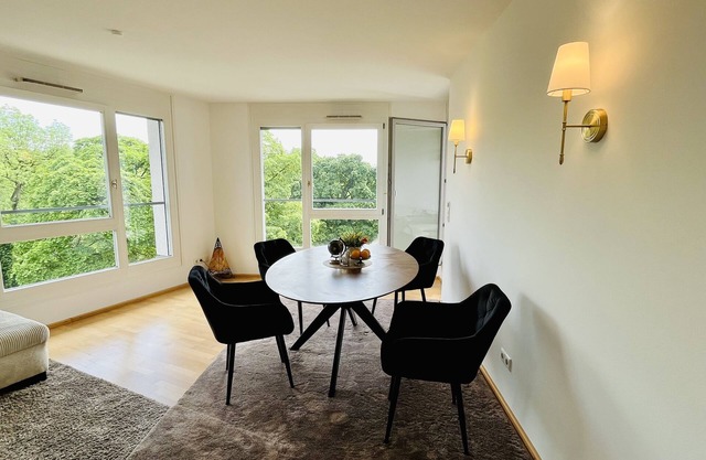 Modern sunny Bedroom with Terrace