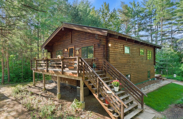 Modern Treetop Log Cabin in the Heart of Schroon Lake