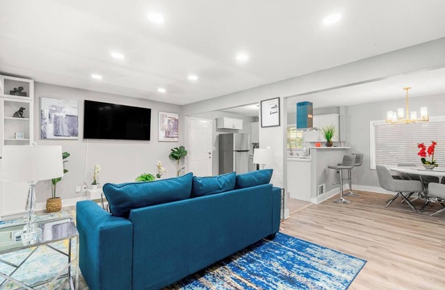 Modern Urban Retreat in Decatur By Deity Villas