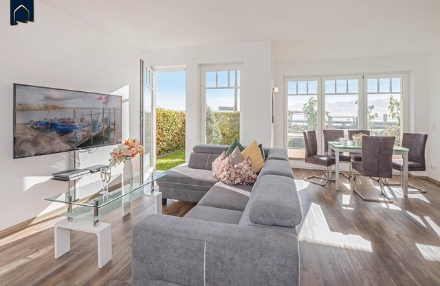 Modern vacation apartment with terrace & lake view - only 350 m to the lagoon