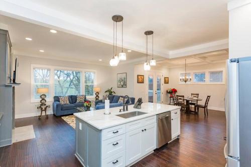 Modern Vacation Home III