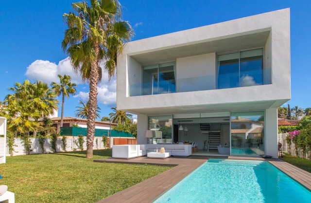 Modern Villa Cuc with Pool