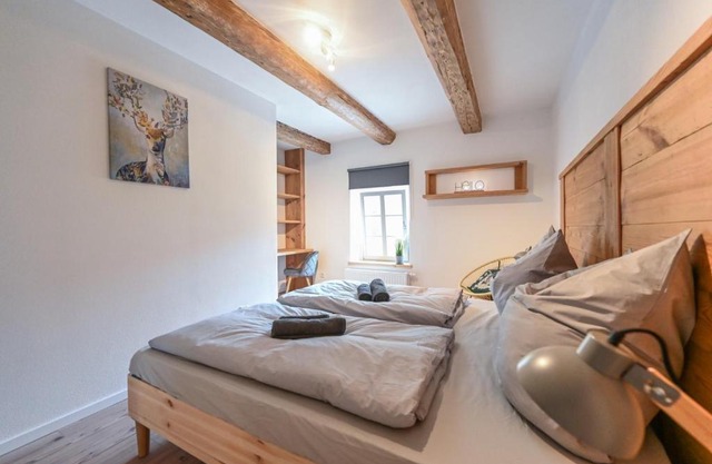 Moderne und gemütliche Maisonette-Ferienwohnung mit Terrasse und WALLBOX im FarmHouse Eckartsberg bei Zittau