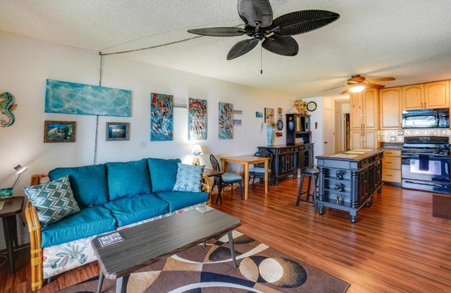 Molokai Island Retreat with Ocean View and Pool!