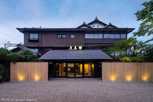 Momoyama Onsen Tsukimikan