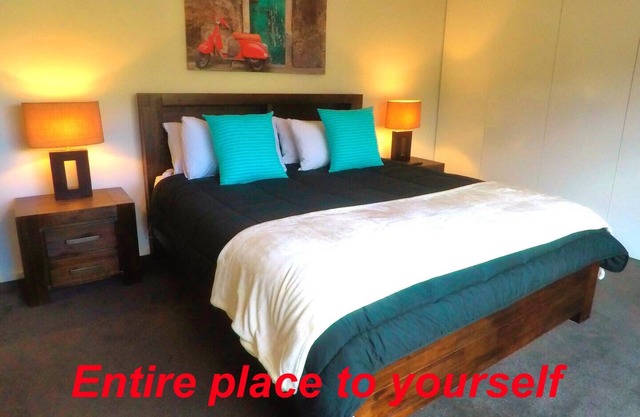 Monaaray Studio-10 minutes drive from Hobart's CBD and only 5 minutes from MONA.
