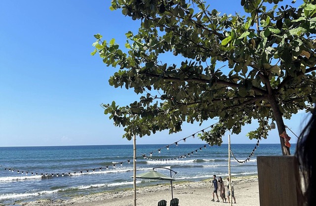 Monaliza Surf Resort