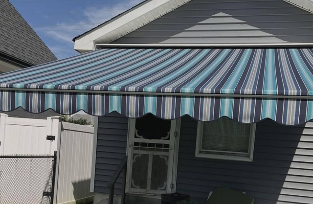 Monmouth Beach Cottage! last week June & mid July avail! Location!Beach supplies