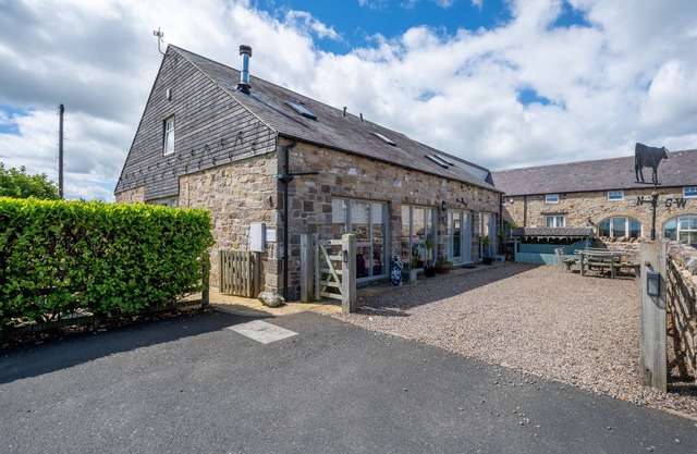 Moo House - Five Bedroom House, Sleeps 12