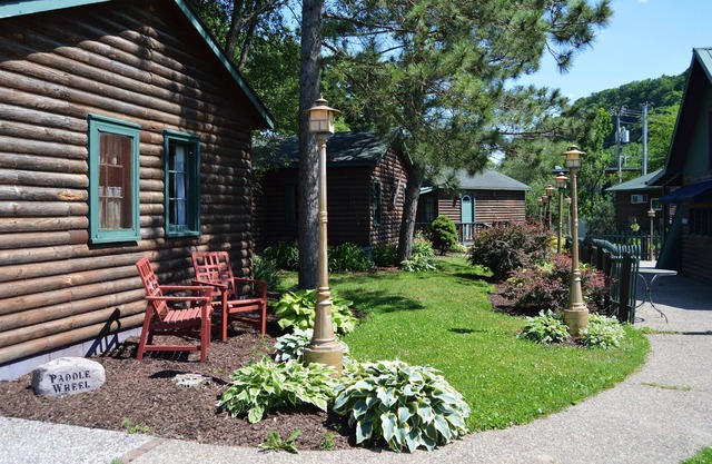 Moon River Cabins