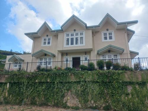 Moon View Bungalow