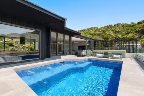 Moonrise & Starfall - twin Wategos luxury retreats